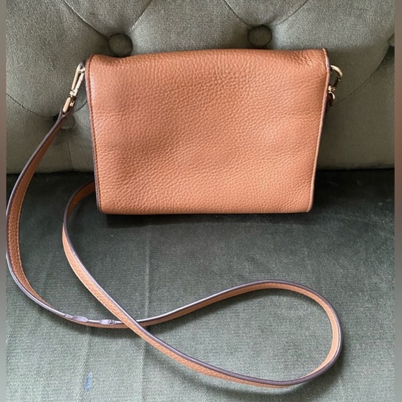 EUC TORY BURCH BOMBE “T” SHOULDER/CROSSBODY - Picture 4 of 10